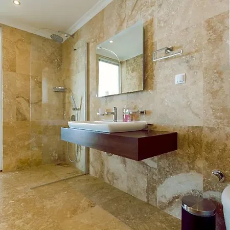 Sleeps 14 With Pool Air Con And Wifi * Калкан