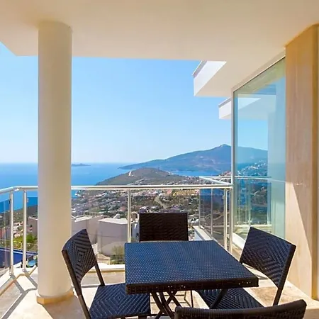 فيلة Sleeps 14 With Pool Air Con And Wifi